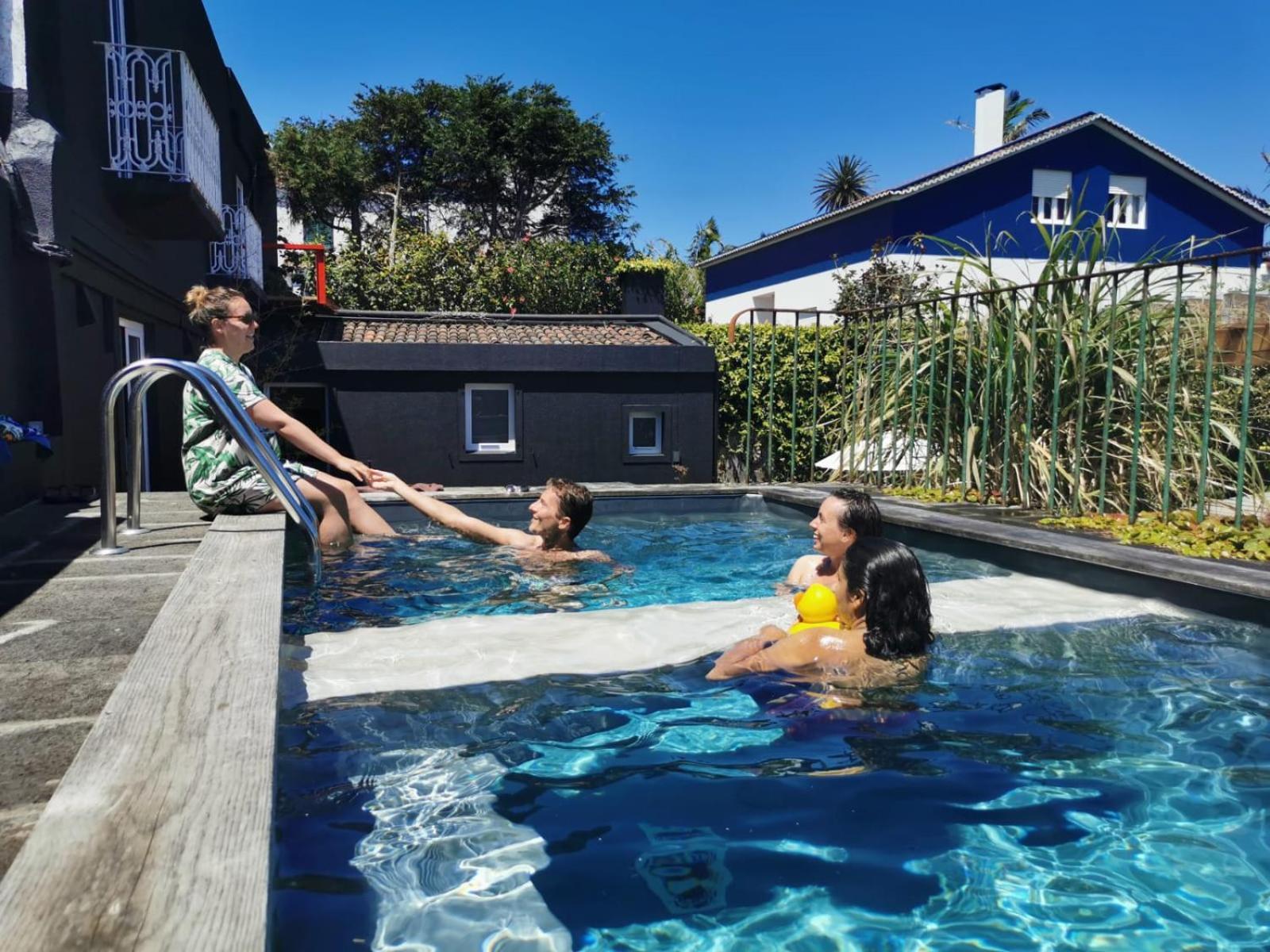 Out Of The Blue Hostel Ponta Delgada Exterior foto