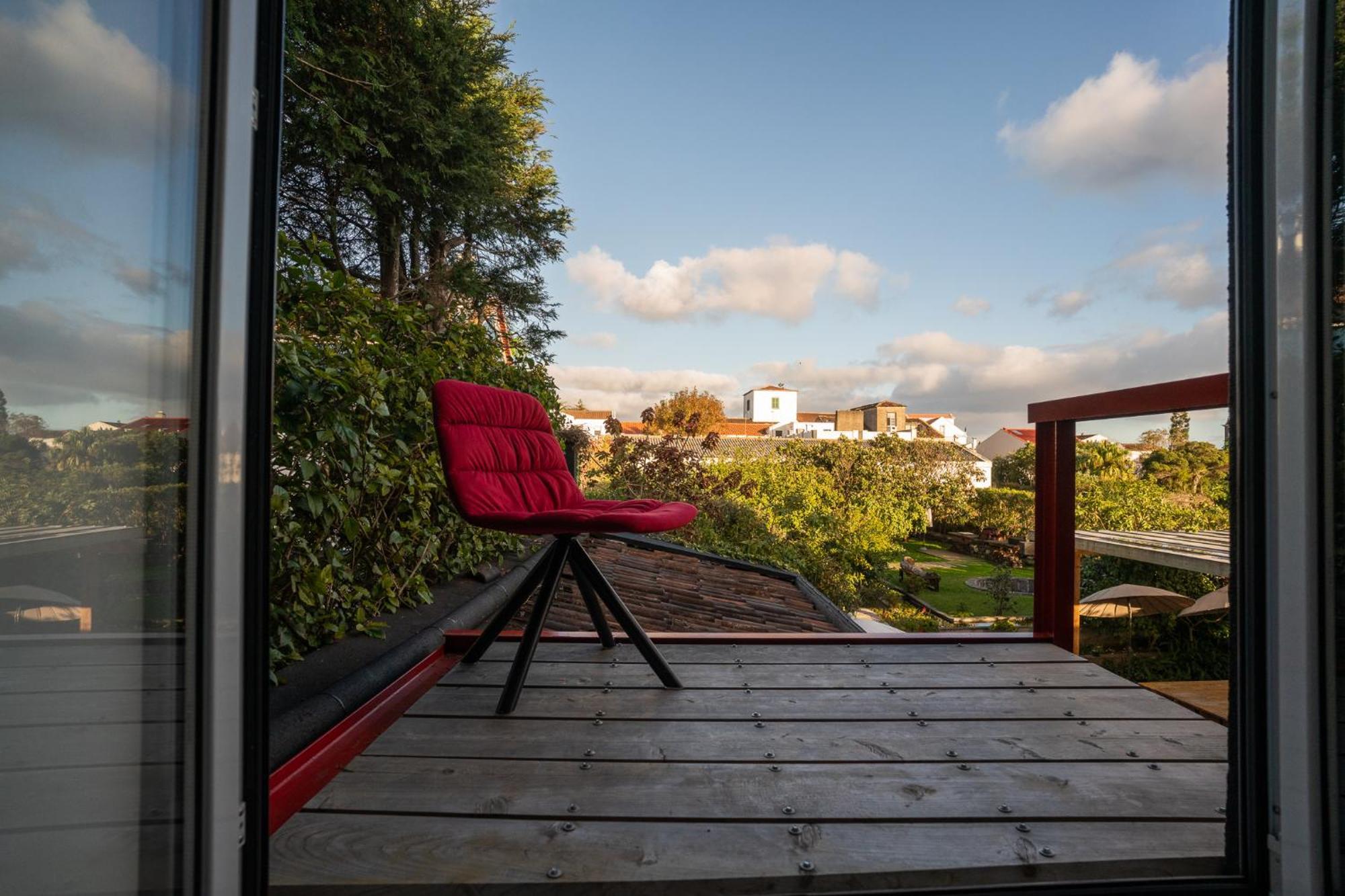 Out Of The Blue Hostel Ponta Delgada Exterior foto